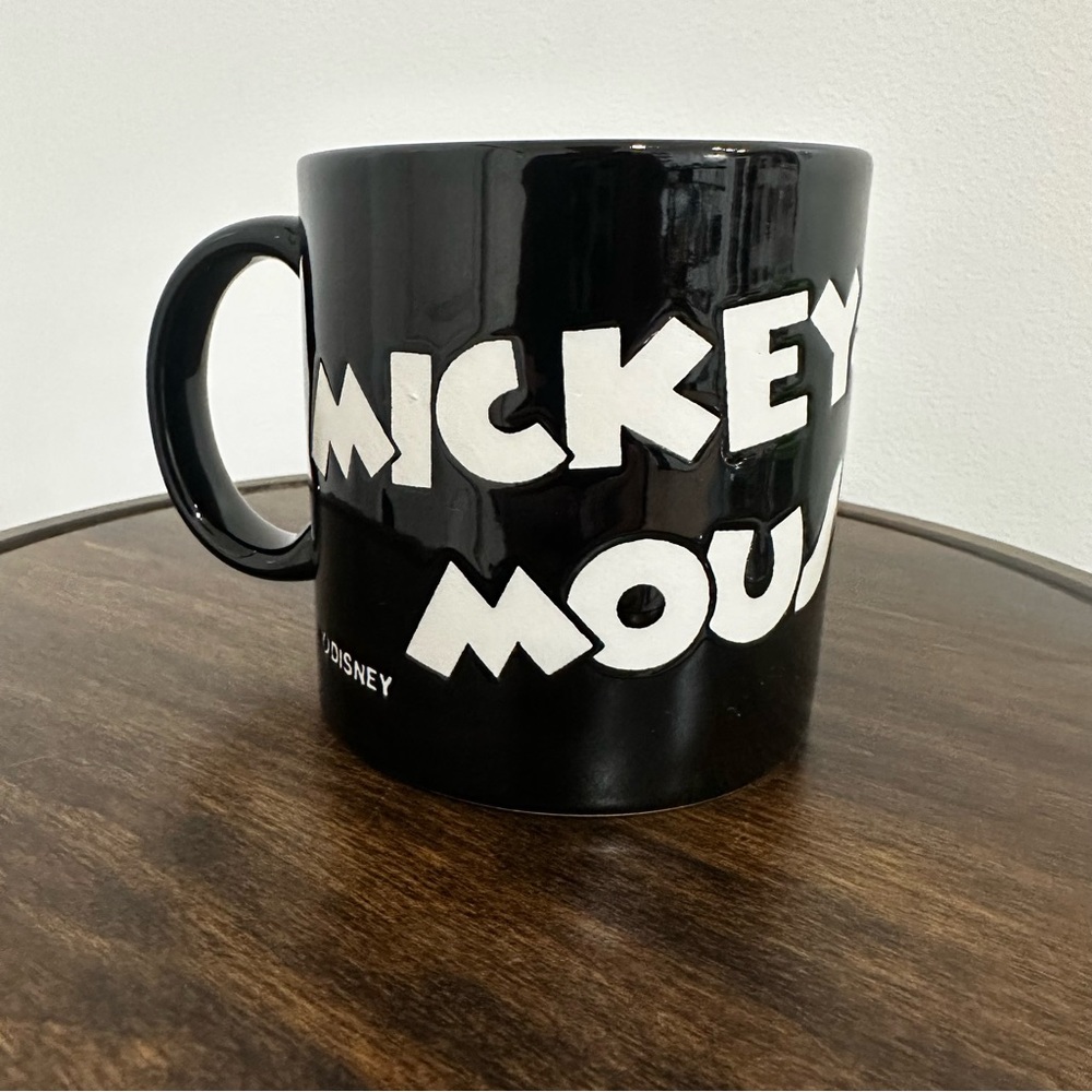 Vintage Mickey Mouse Black & White 3D Relief Mug - Made in Japan - With Box - Picture 5 of 9